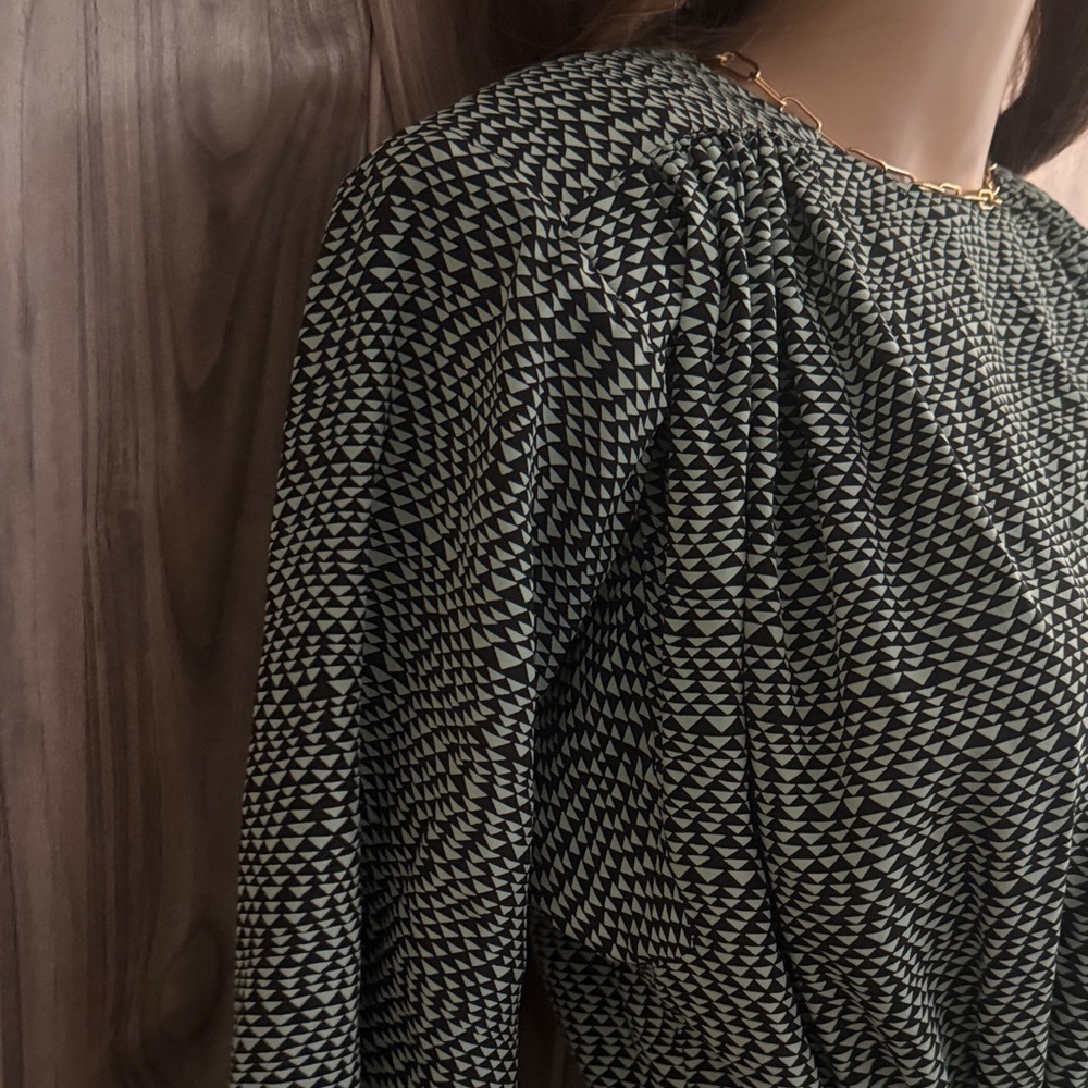 Chic Long Sleeve Patterned Dress - image 4